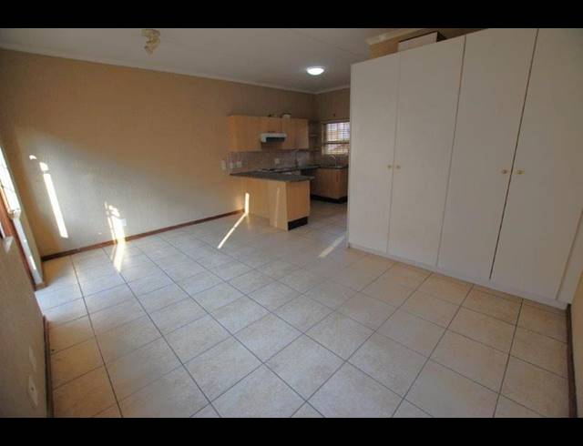 1 BEDROOM PROPERTY TO RENT IN PAULSHOF